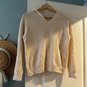 100% Wool Cream Hoodie NWOT